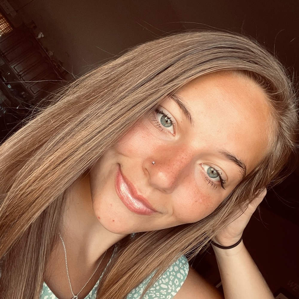 Meet your Posher, Lexi